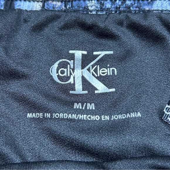 Calvin Klein Women's Black and Blue Patterned Athletic Shorts - Picture 6 of 11
